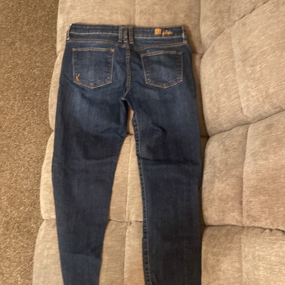 Kut from the Kloth size 8 jeans. Katy boyfriend, mid rise, Great condition - Picture 7 of 7